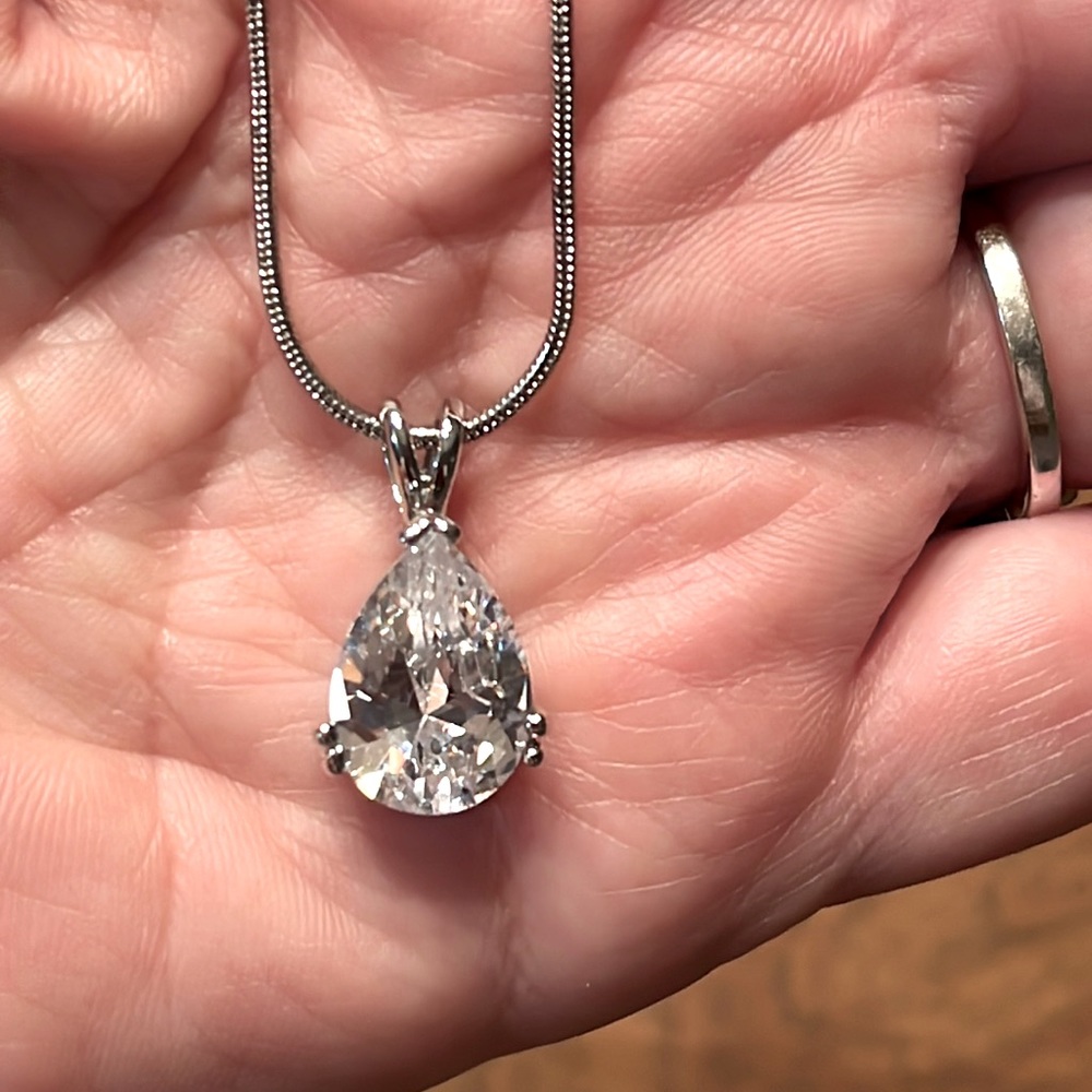 Beautiful Teardrop Cubic Z on sterling silver chain